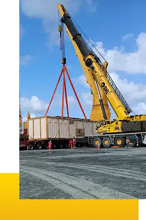 servicios de gruas telescopica sobre camion para izaje de carga pesada en proyecto industrial